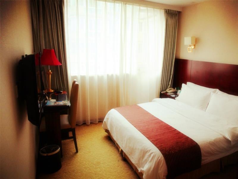 Crown International Hotel Чэнду Экстерьер фото