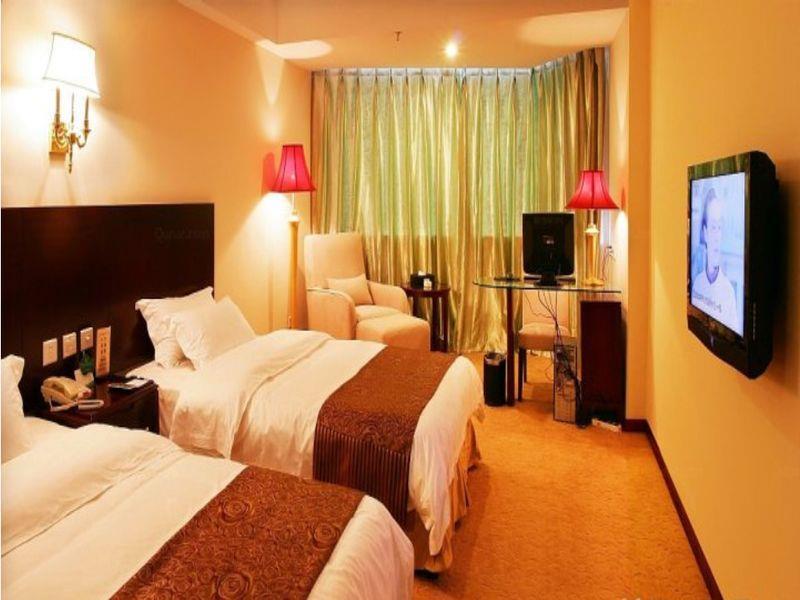 Crown International Hotel Чэнду Экстерьер фото