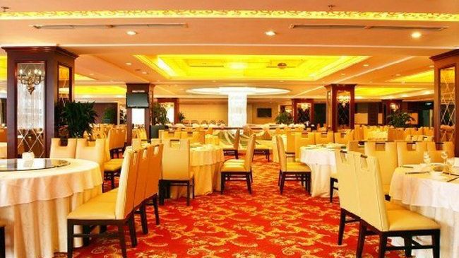 Crown International Hotel Чэнду Ресторан фото