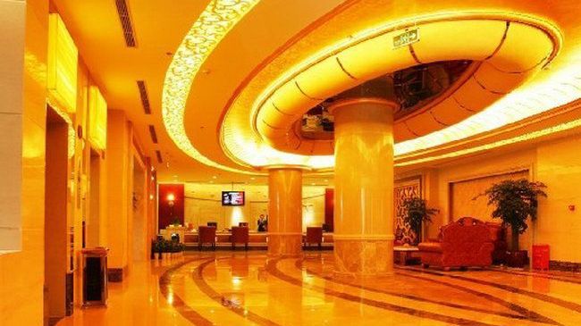 Crown International Hotel Чэнду Интерьер фото